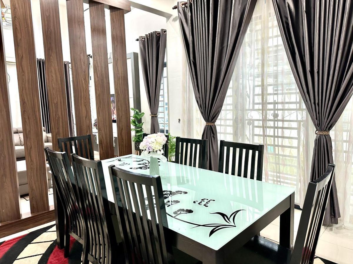 Bandar Melaka Family Bungalow Private Pool Bbq Wifi Netflix Malacca Exterior foto