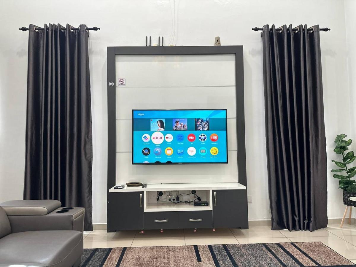 Bandar Melaka Family Bungalow Private Pool Bbq Wifi Netflix Malacca Exterior foto