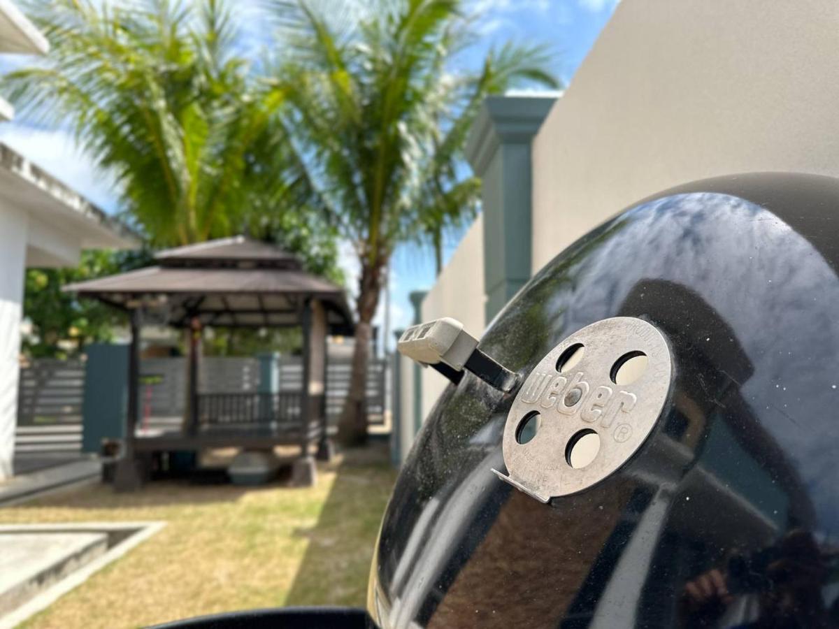 Bandar Melaka Family Bungalow Private Pool Bbq Wifi Netflix Malacca Exterior foto